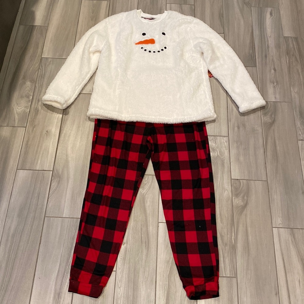 Men’s snowman pajamas size M NWT